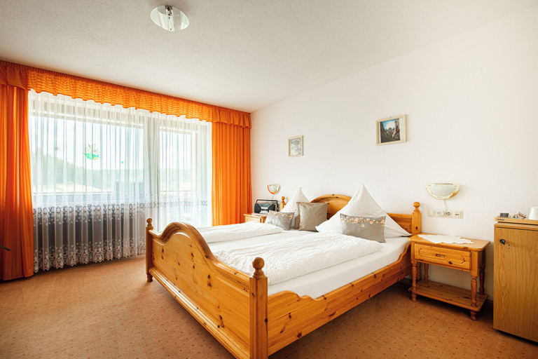 Bedroom 2, Waldhotel Auerhahn Bed & Breakfast, Breisgau-Hochschwarzwald