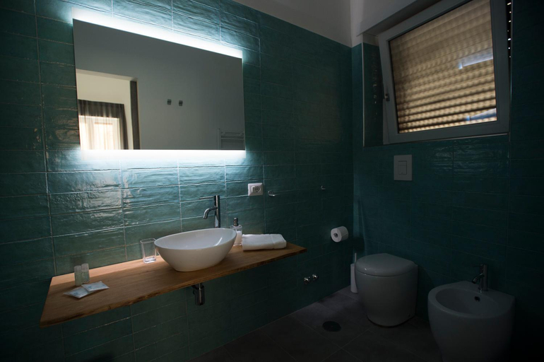 Others 4, LECENTRE 174, Salerno