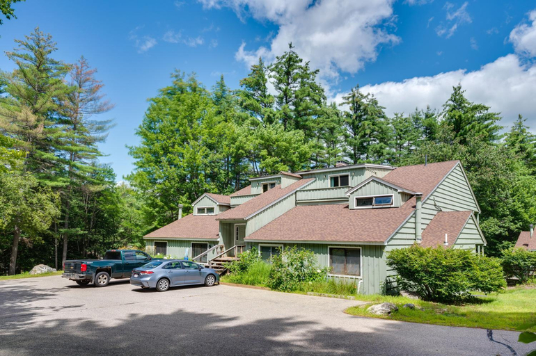 Cozy Bartlett Condo with Deck and Resort Amenities!, Carroll