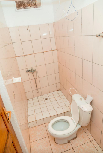 Others 3, Auberge La Caverne, Nyarugenge