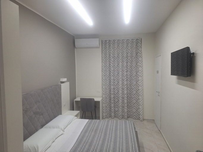 Bedroom 5, Affittacamere La Violetta, Napoli