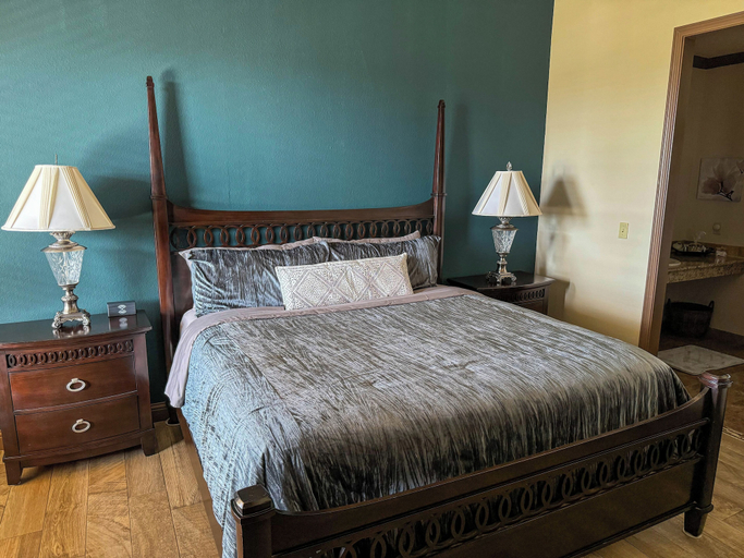 Bedroom 3, Bliss On The River, Llano