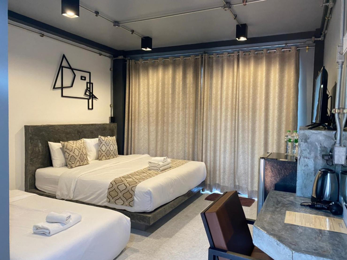 Bedroom 12