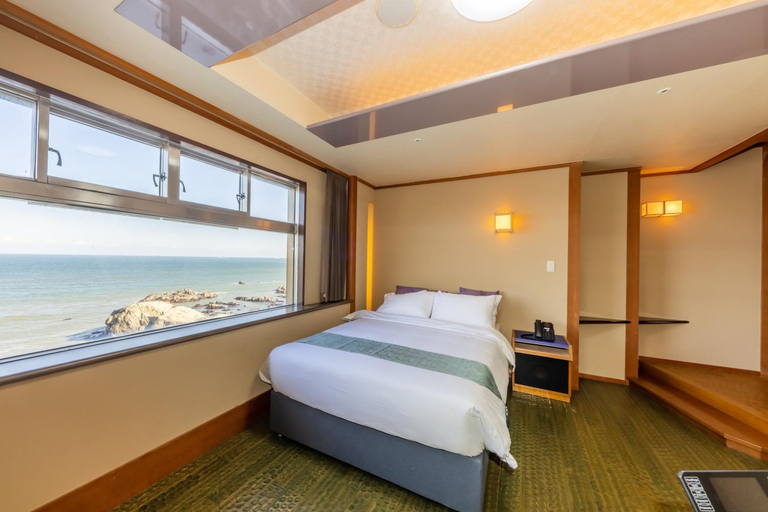 Bedroom 2, Choshi Grand Hotel, Chōshi
