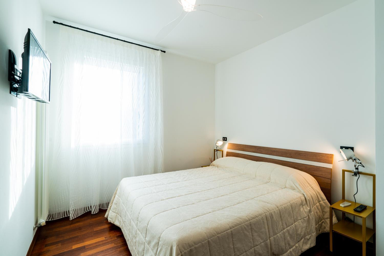 Bedroom 12