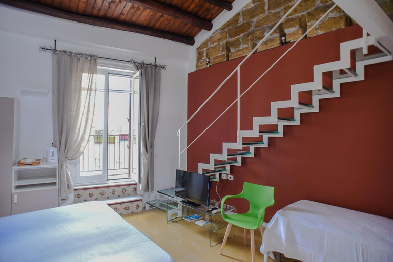 Bedroom 2, Rooms 19 B&B, Palermo