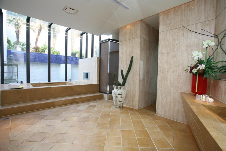 Bathroom 3, Chateau Motel, Taichung