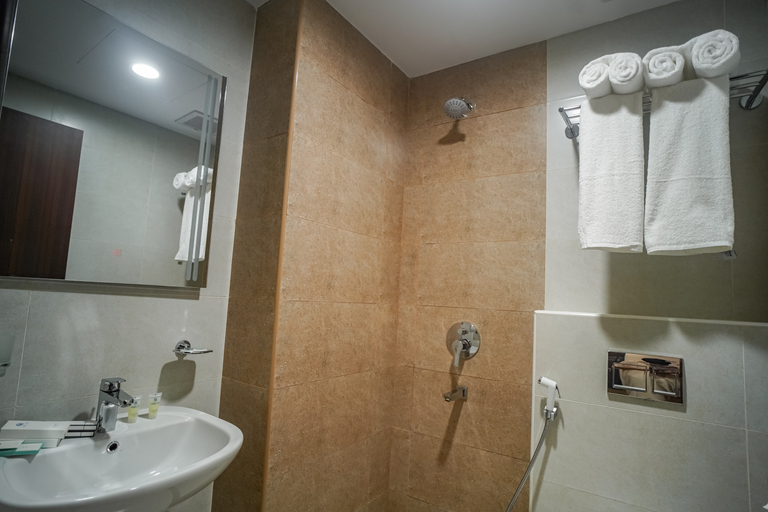 Bathroom 4, Emaar Worth Elite, Makkah