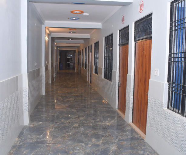 Public Area, Hotel Sahu Inn Ayodhya, Faizabad