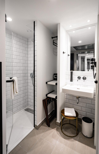 Bathroom 3