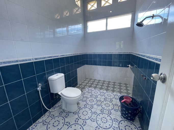 Bathroom, Aleta by The Raffa's Villa, Bogor