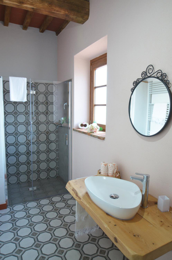 Bathroom, La Casa Nell'Aia, Pistoia