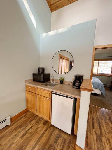 Others 3, Cabin A Suite Bed and Breakfast, Teller