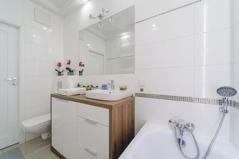 Bathroom, Lumina beautiful apartment Warsaw, Warsaw