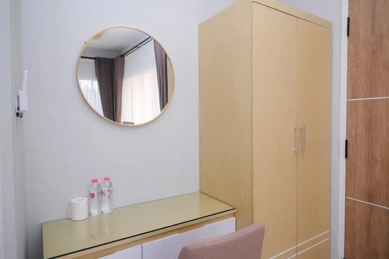 Bathroom 8