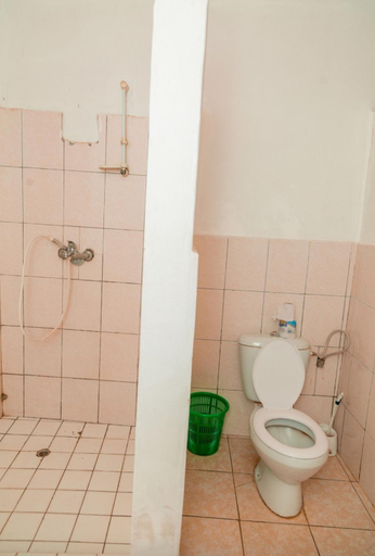 Others 5, Auberge La Caverne, Nyarugenge