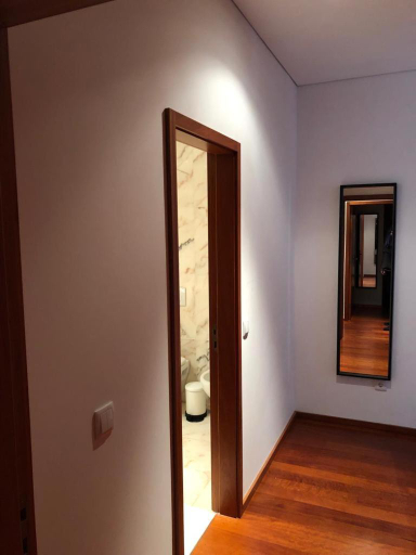Others 5, Metro Heroismo Residence, Porto