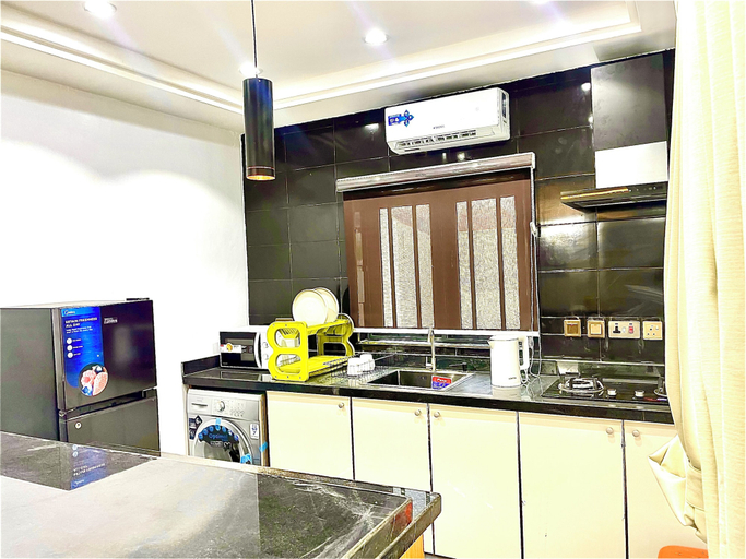 Food & Drinks 5, GoodHouse XT, Eti-Osa