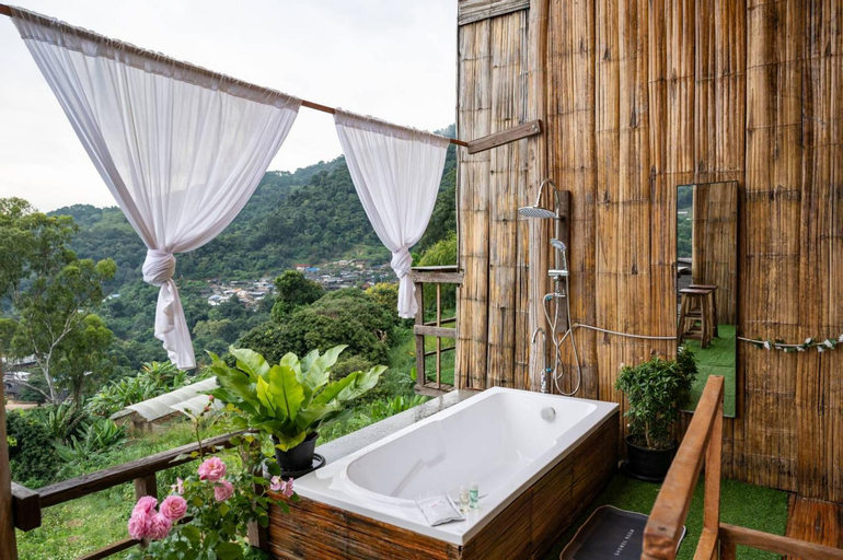 Bathroom 10
