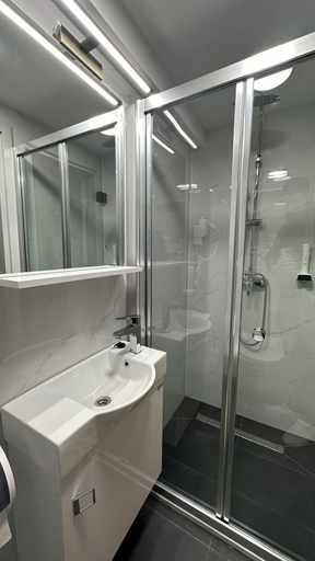 Bathroom 2, Alinar Oasis Apartments, Sarajevo