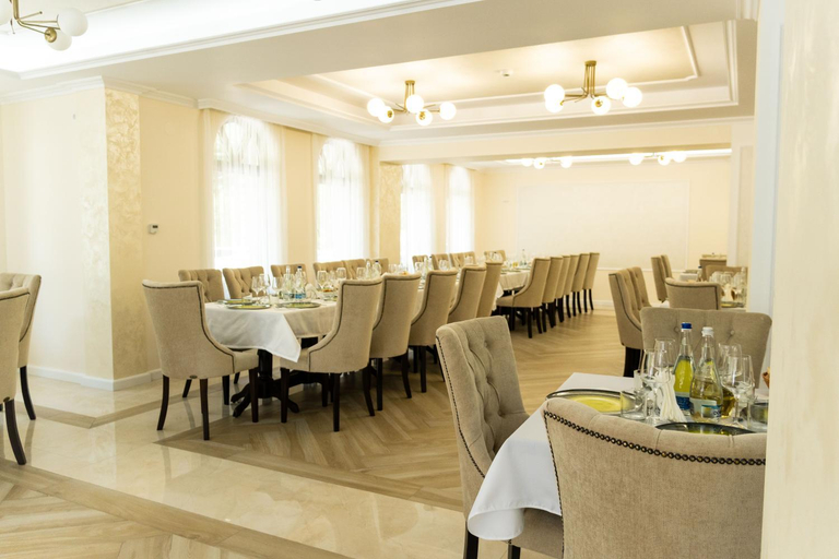 Food & Drinks, Perla Dacilor, Orastioara De Sus