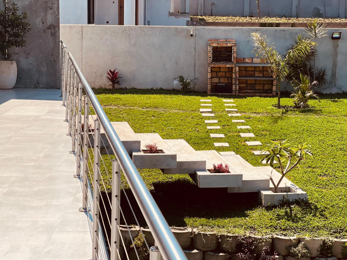 Others 4, Villa Luasah, Bilene