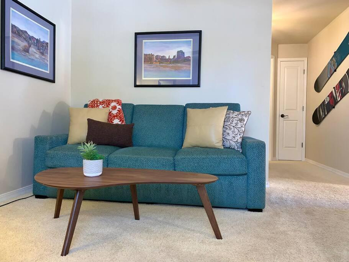 Others 4, The Comforts' Inn: Mountain Escape, Coconino