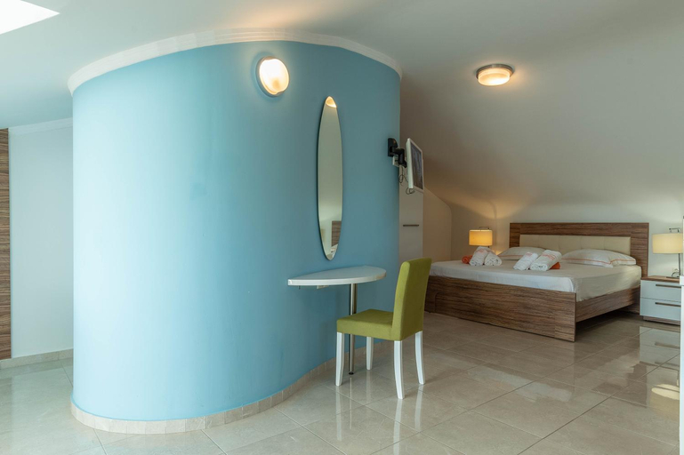 Others 5, Oniro Luxury Villas, Central Macedonia