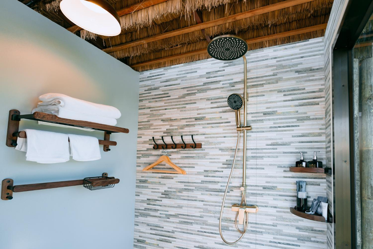 Bathroom 14