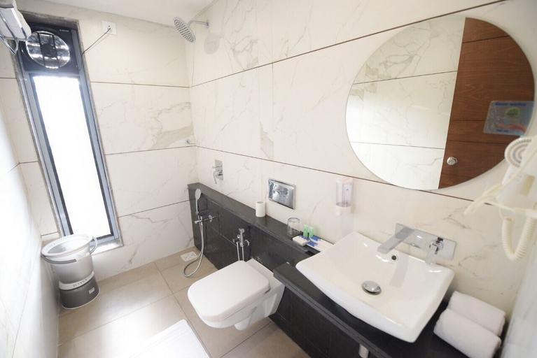 Bathroom, The Pramukh Hotel, Vadodara