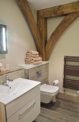 Bathroom 2, The Loch Lomond Guesthouse, Argyll and Bute
