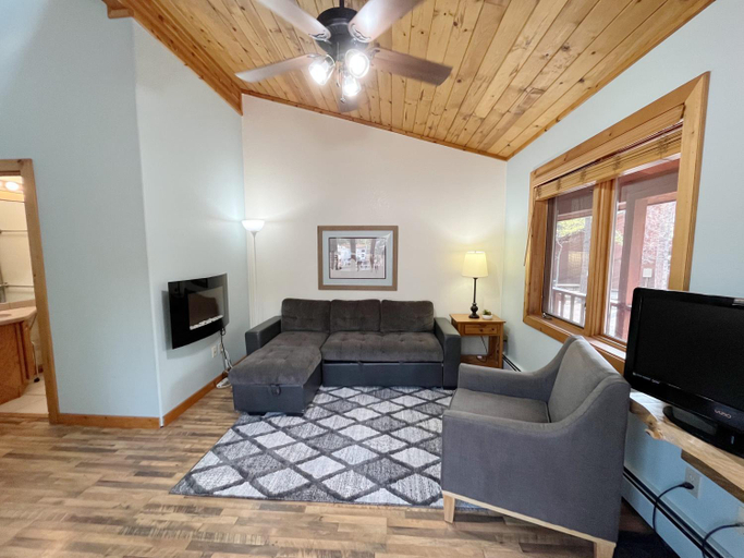 Others 1, Cabin A Suite Bed and Breakfast, Teller