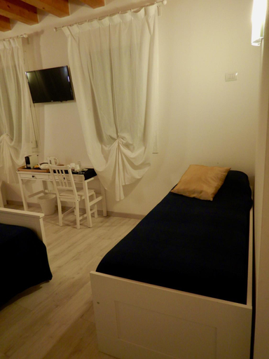 Bedroom 3, Ca' Vascon Alloggio Agrituristico, Padua