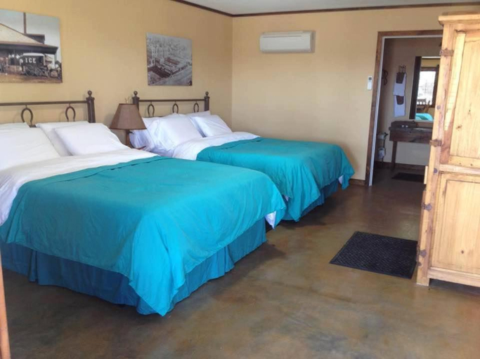 Bedroom 5, HH Creek Inn, Baylor