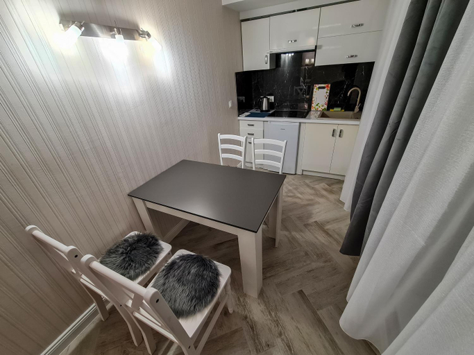 Others 4, Apartamenty Hayduk, Żary