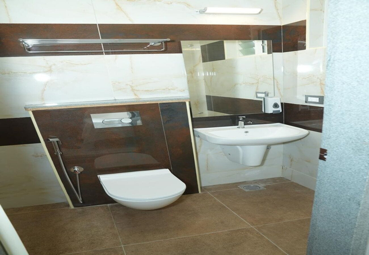 Bathroom 4, THE VP RESIDENCY TOWERRS, Thiruvallur