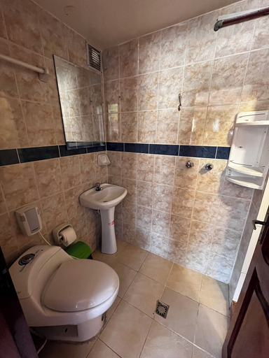 Bathroom 3, Hostal Iskanwaya, Pedro Domingo Murillo