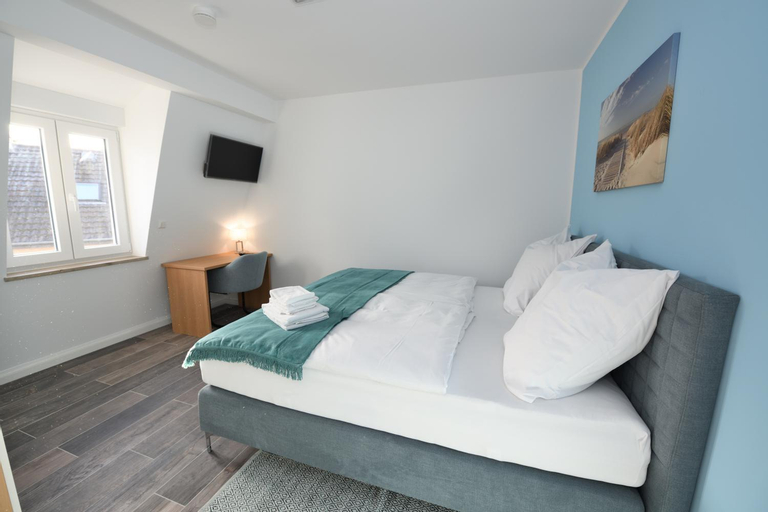Bedroom 8