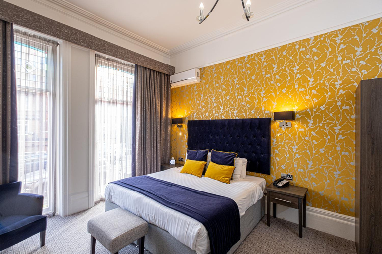 Bedroom 8