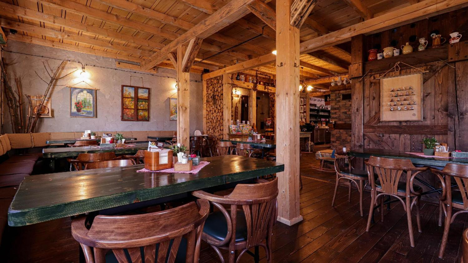 Food & Drinks 4, Kuria Bzenica, Žiar nad Hronom