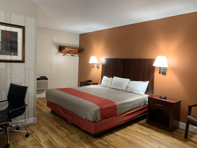 Bedroom 3, Rodeway Inn, Bristol