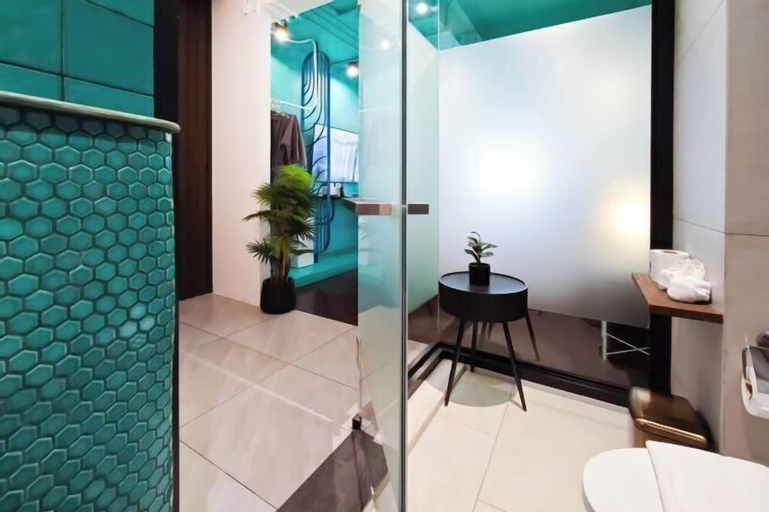 Bathroom 6