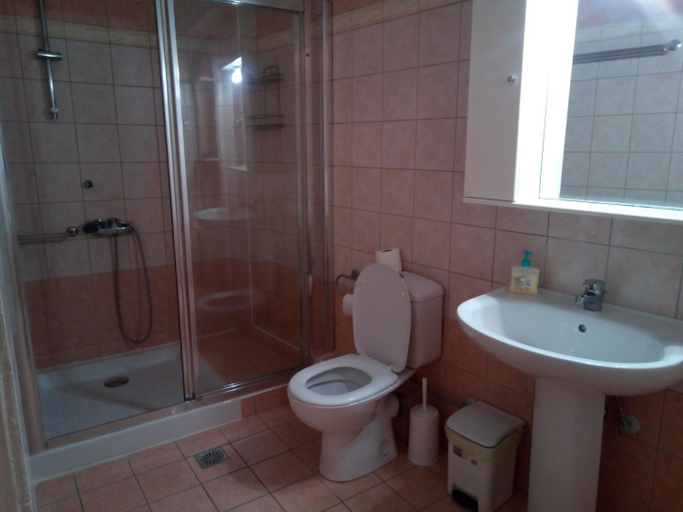 Others 4, Ostria Maisonettes and Studios, Peloponnese