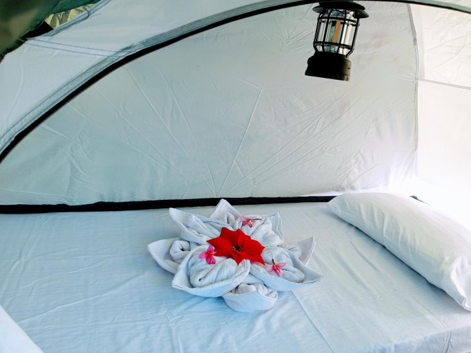 Bedroom 2, Akoya Beach Sunset Camp, El Nido