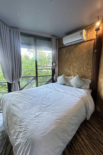 Bedroom 29