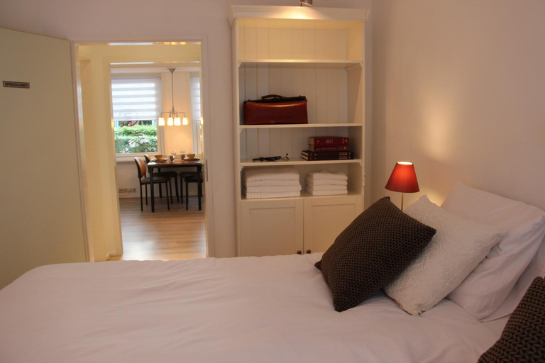 Others 5, B&B de Dorpsdokter, Tilburg