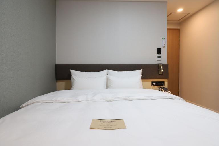 Bedroom 3, GEOJE-SI HOUND HOTEL JANGSEUNGPO, Geoje