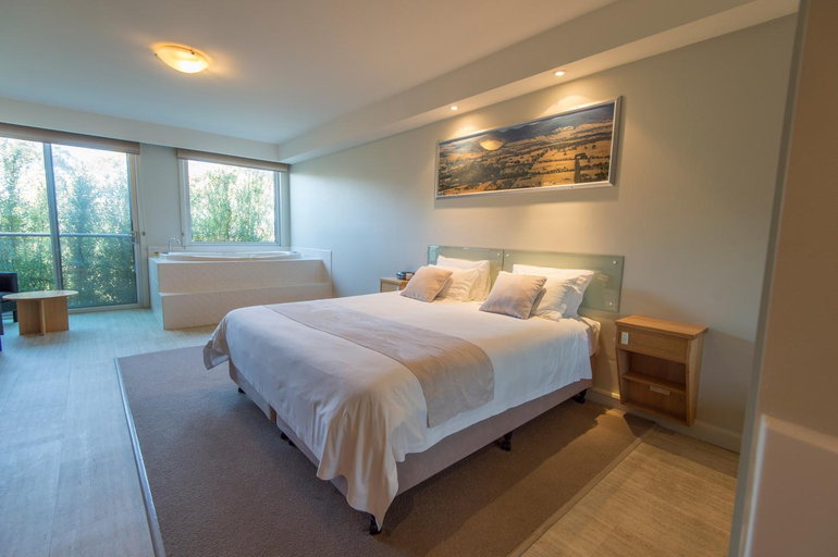 Bedroom 4, Macedon Ranges Hotel & Spa, Macedon Ranges Bal