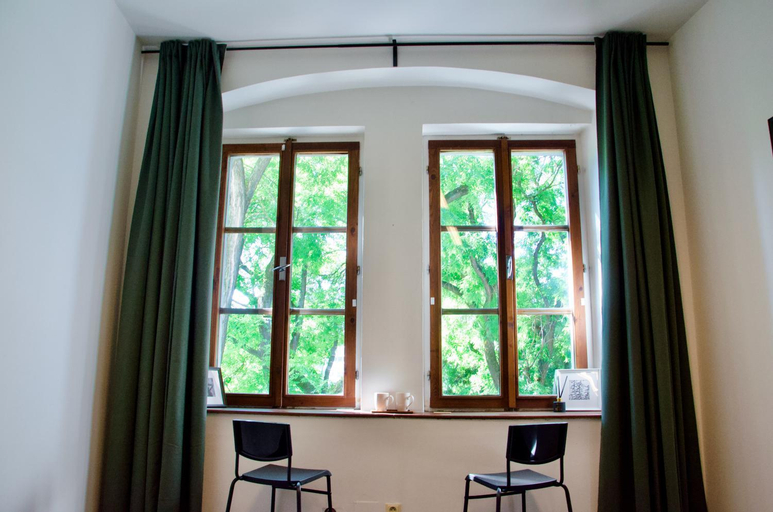 Others 5, Elephants Apartments, Bratislava I
