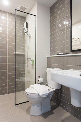 Bathroom 4